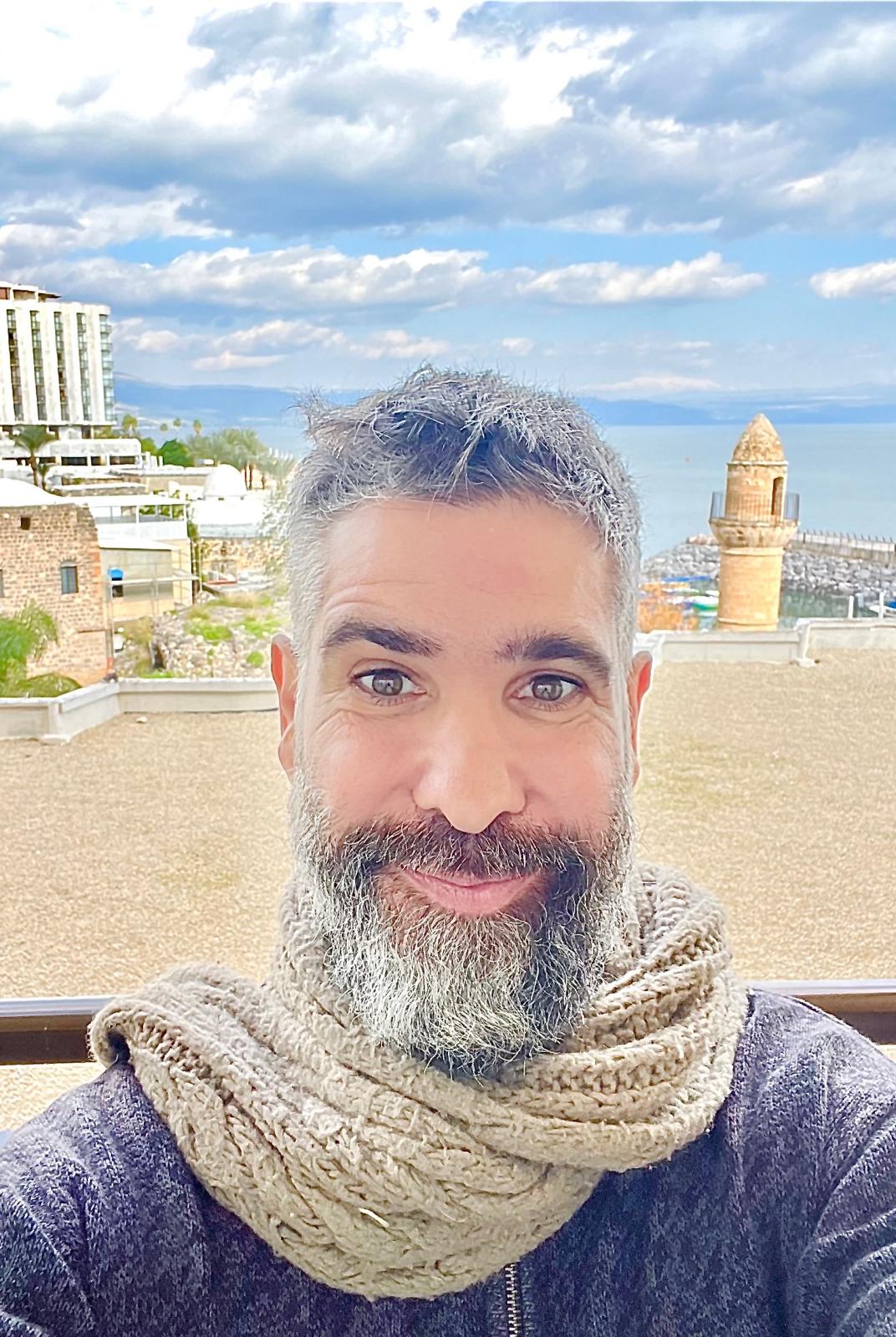 אלעד אושריפרח מלווה