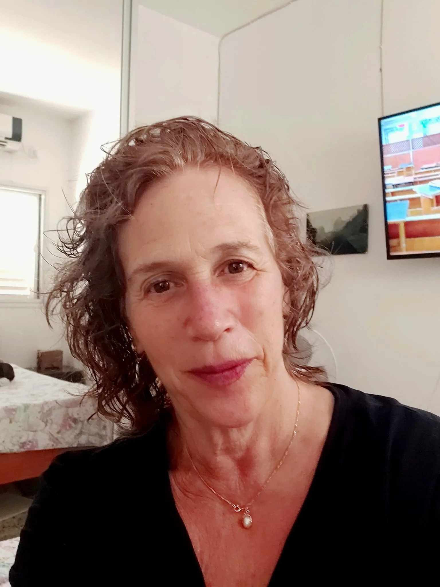 איילת בן צבי מטפלת באומנות